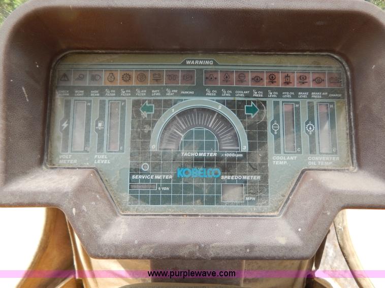 image for item G3205 1988 Kobelco LK900 wheel loader