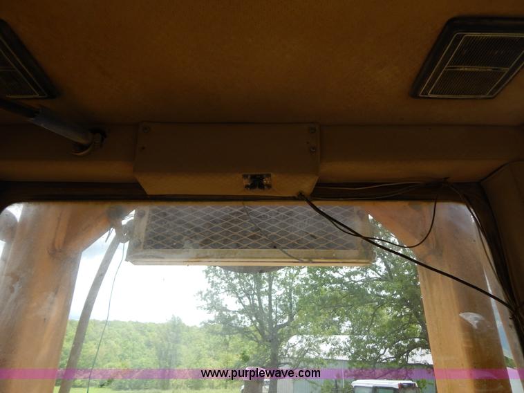 image for item G3205 1988 Kobelco LK900 wheel loader