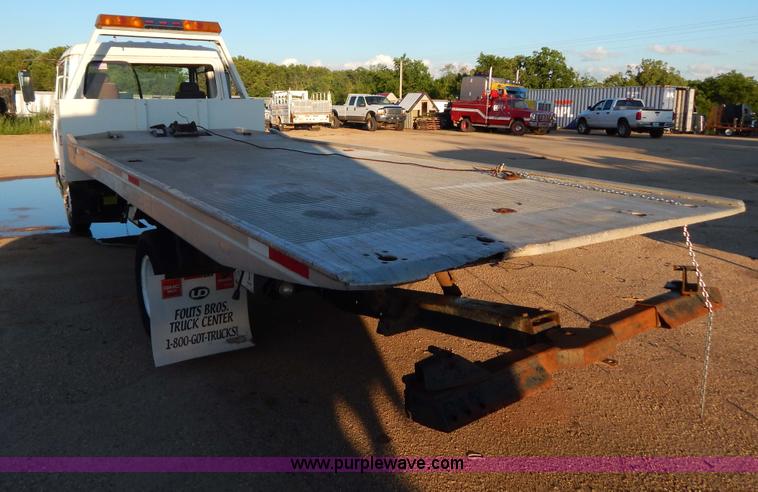 image for item G3218 1990 UD Nissan UD1800 rollback truck