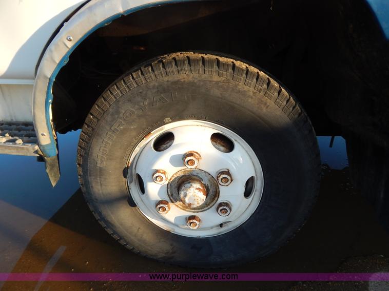 image for item G3218 1990 UD Nissan UD1800 rollback truck