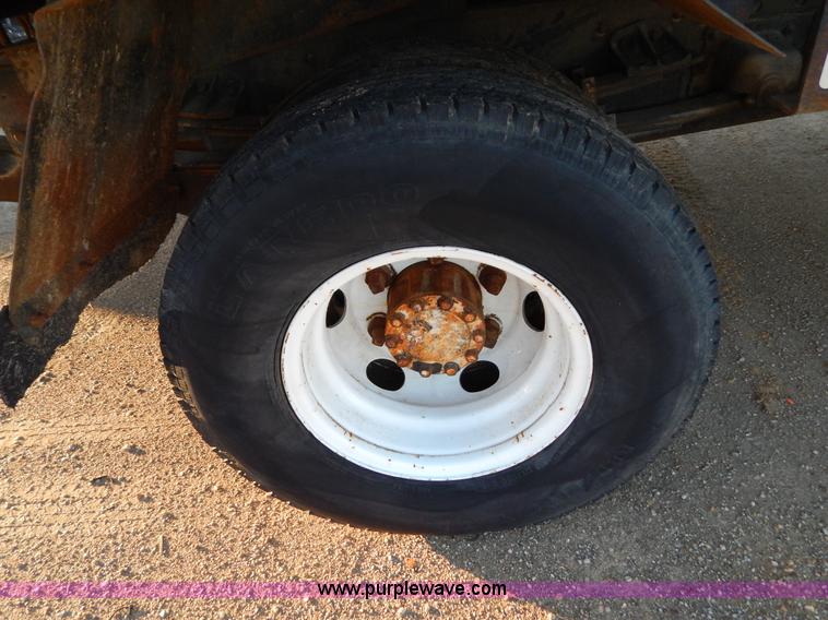 image for item G3218 1990 UD Nissan UD1800 rollback truck