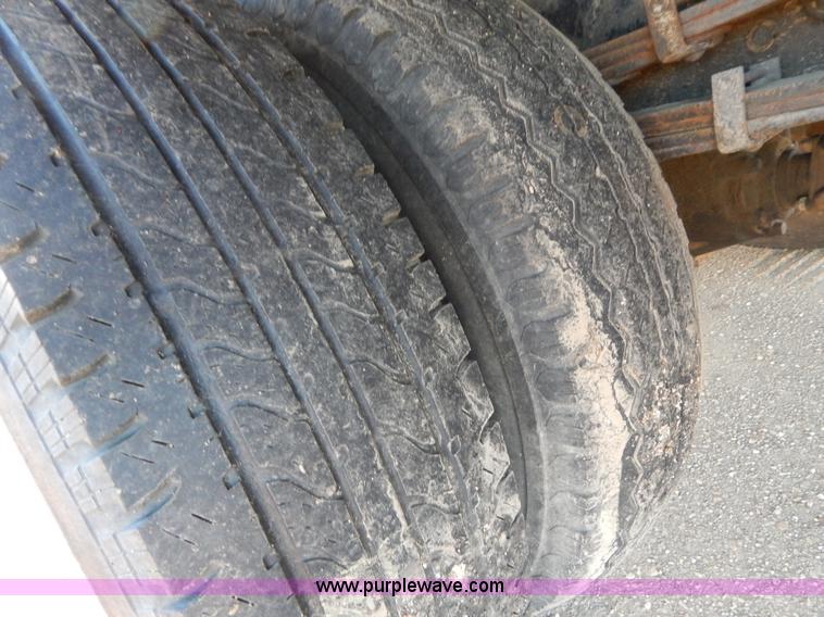 image for item G3218 1990 UD Nissan UD1800 rollback truck