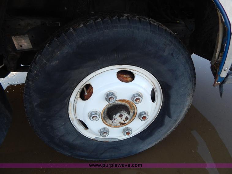 image for item G3218 1990 UD Nissan UD1800 rollback truck