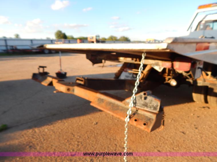 image for item G3218 1990 UD Nissan UD1800 rollback truck