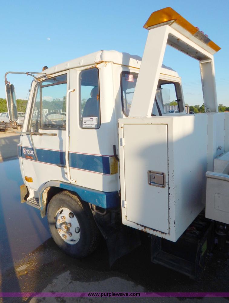 image for item G3218 1990 UD Nissan UD1800 rollback truck