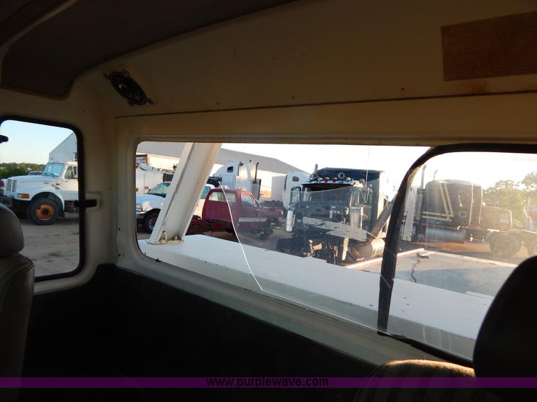 image for item G3218 1990 UD Nissan UD1800 rollback truck