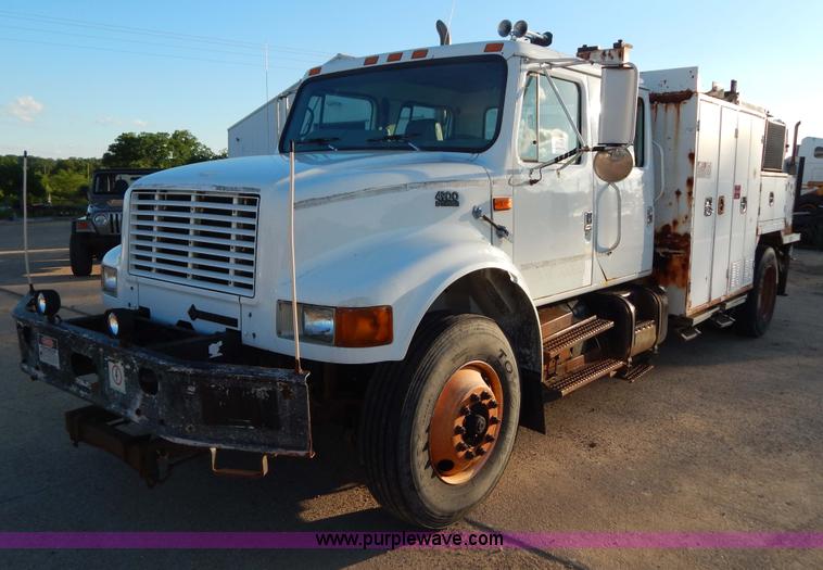 image for item G3221 1999 International 4900 Crew Cab railroad service truck