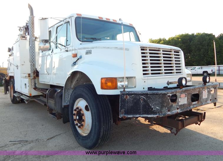 image for item G3221 1999 International 4900 Crew Cab railroad service truck