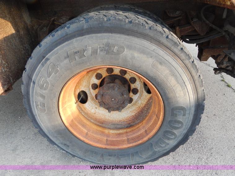 image for item G3221 1999 International 4900 Crew Cab railroad service truck