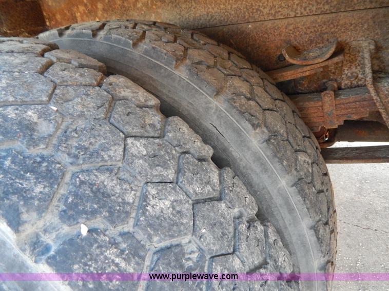 image for item G3221 1999 International 4900 Crew Cab railroad service truck