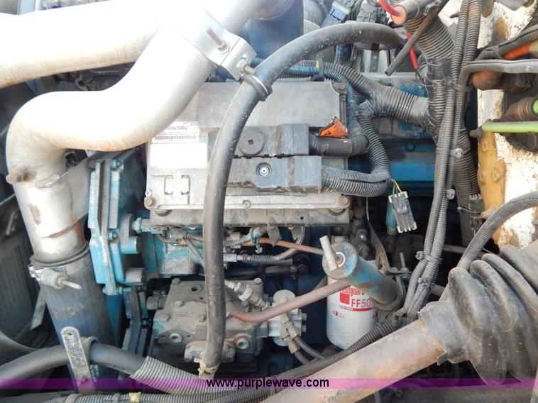 image for item G3221 1999 International 4900 Crew Cab railroad service truck