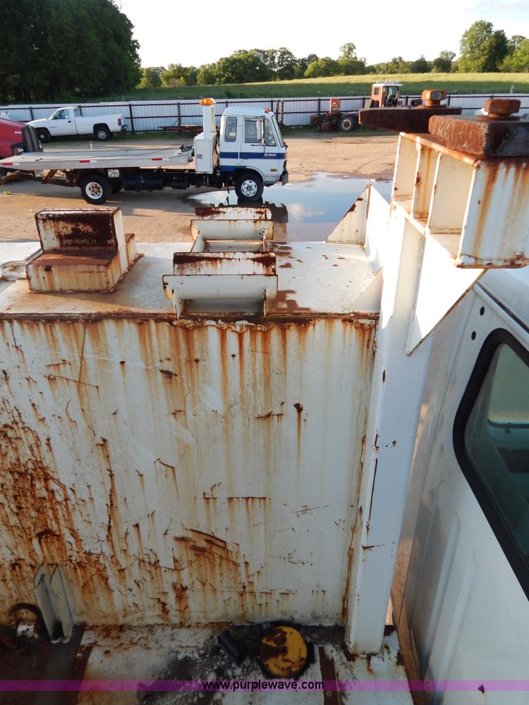 image for item G3221 1999 International 4900 Crew Cab railroad service truck