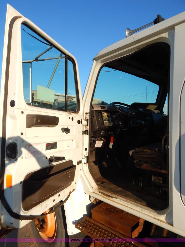 image for item G3221 1999 International 4900 Crew Cab railroad service truck