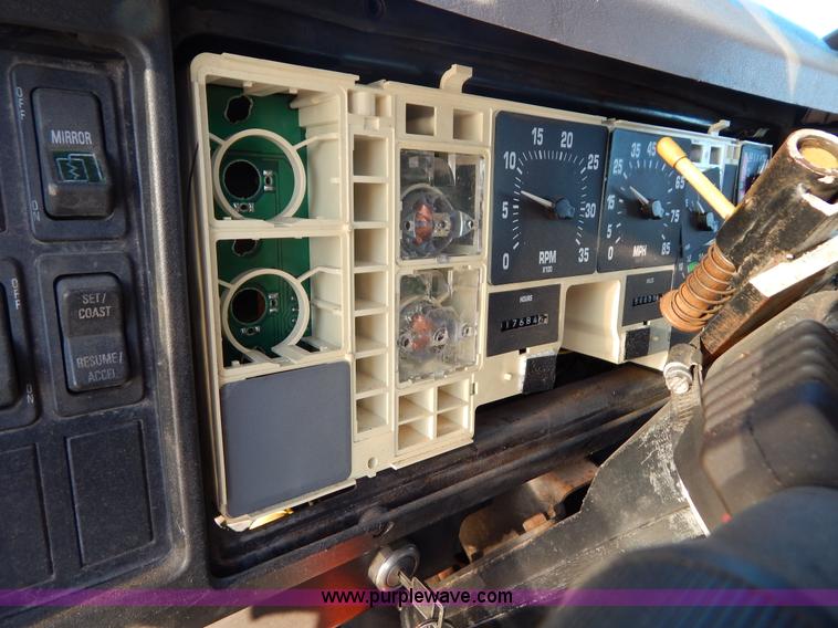 image for item G3221 1999 International 4900 Crew Cab railroad service truck