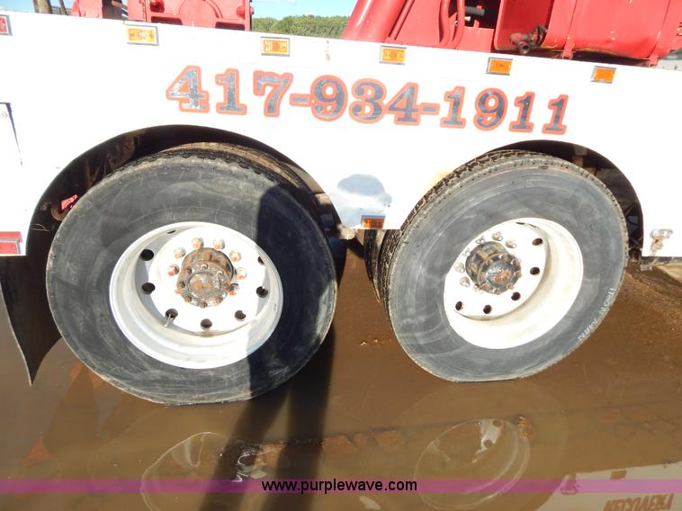 image for item G3222 1986 International F9370 wrecker truck