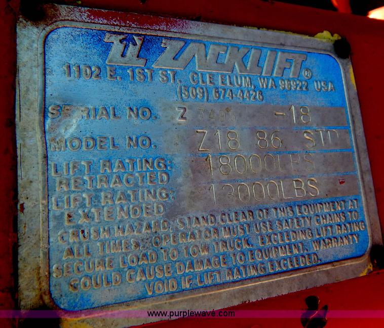 image for item G3222 1986 International F9370 wrecker truck