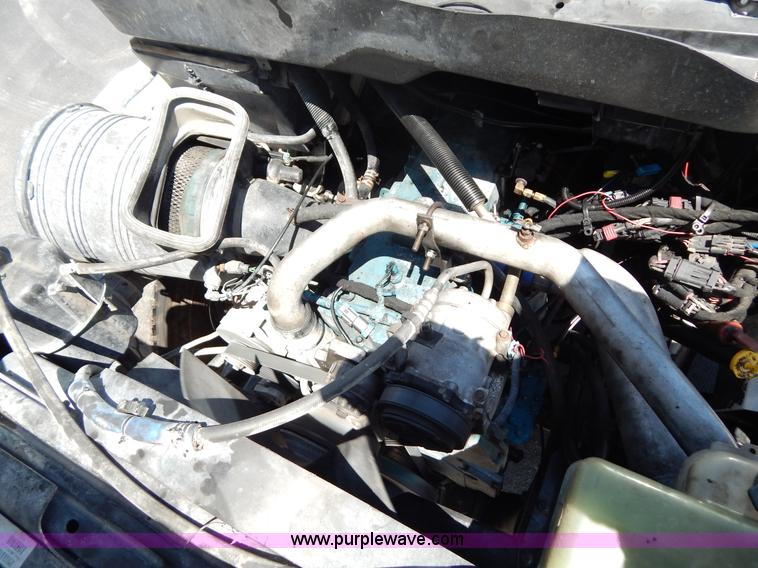 image for item G3225 2004 International 7400 dump truck