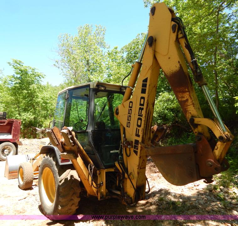 image for item G3228 1995 Ford 555D backhoe