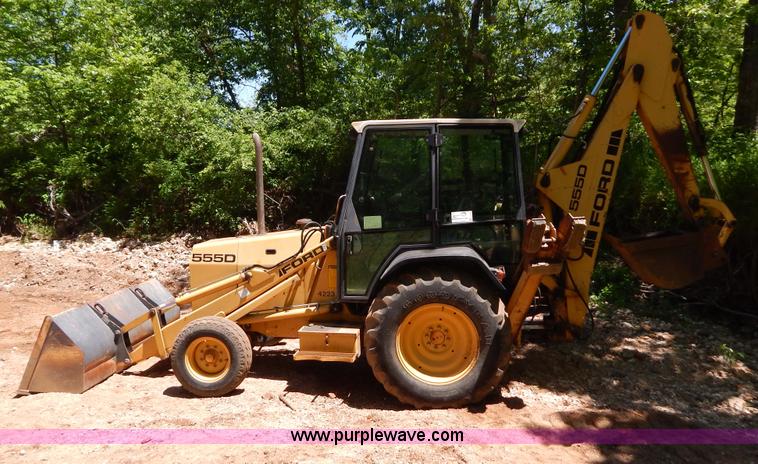 image for item G3228 1995 Ford 555D backhoe