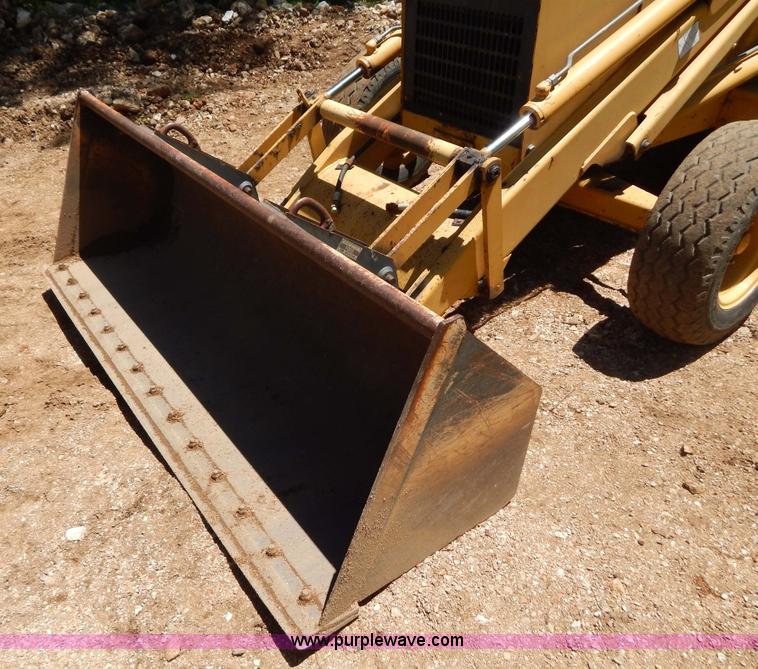 image for item G3228 1995 Ford 555D backhoe