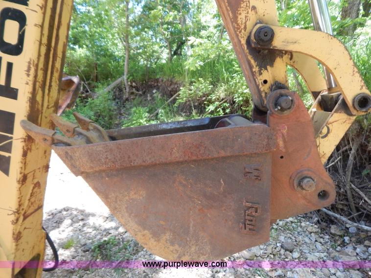 image for item G3228 1995 Ford 555D backhoe