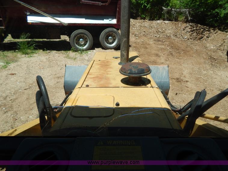 image for item G3228 1995 Ford 555D backhoe