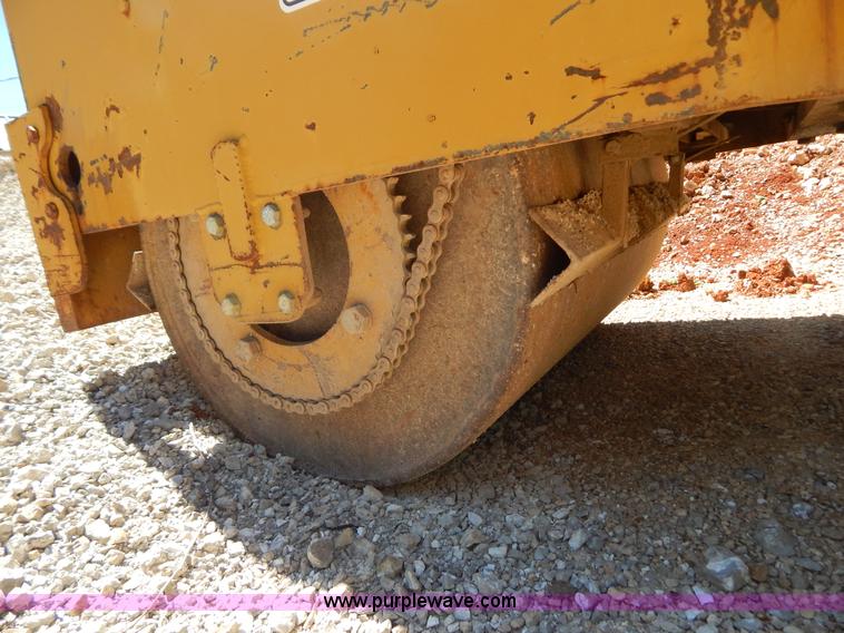 image for item G3229 1994 Mauldin Brothers 4000A double drum vibratory roller