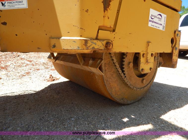 image for item G3229 1994 Mauldin Brothers 4000A double drum vibratory roller