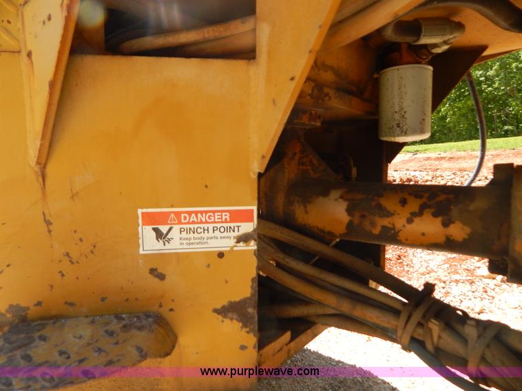 image for item G3229 1994 Mauldin Brothers 4000A double drum vibratory roller