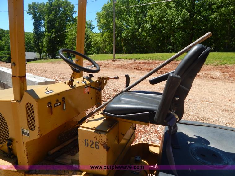 image for item G3229 1994 Mauldin Brothers 4000A double drum vibratory roller