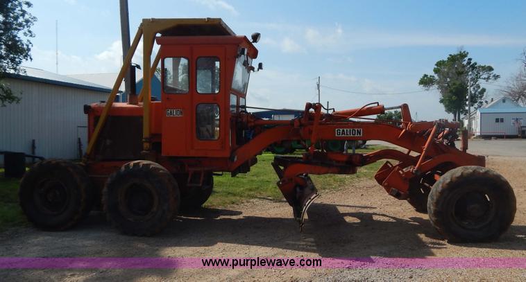 image for item G3231 Galion 104B motor grader