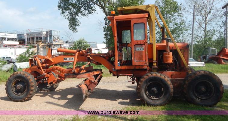 image for item G3231 Galion 104B motor grader