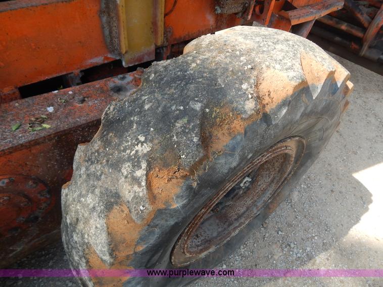 image for item G3231 Galion 104B motor grader