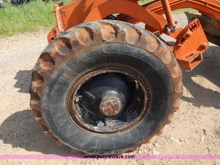 image for item G3231 Galion 104B motor grader