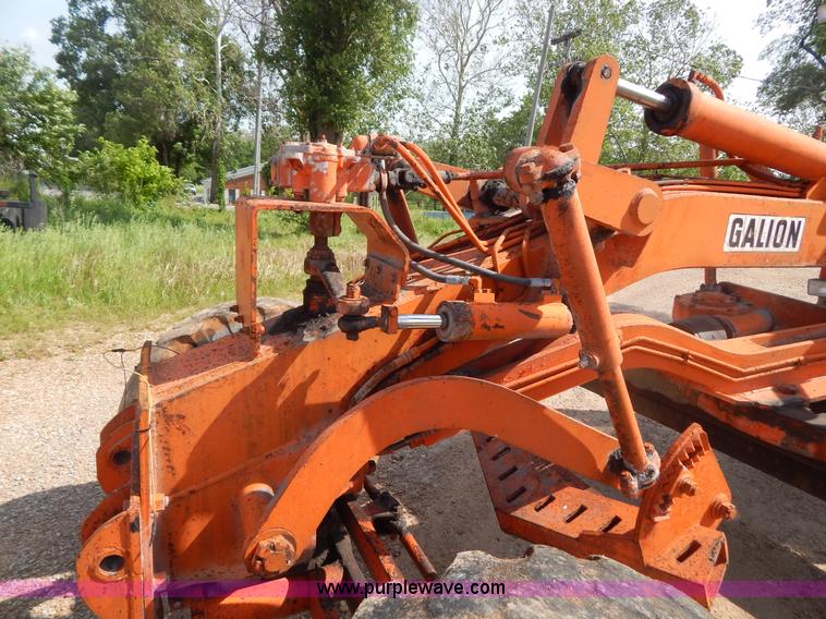 image for item G3231 Galion 104B motor grader