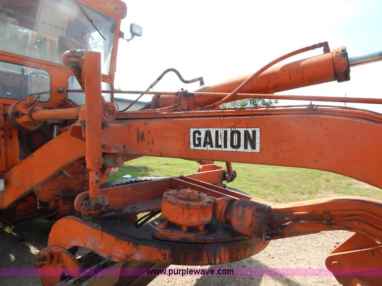 image for item G3231 Galion 104B motor grader