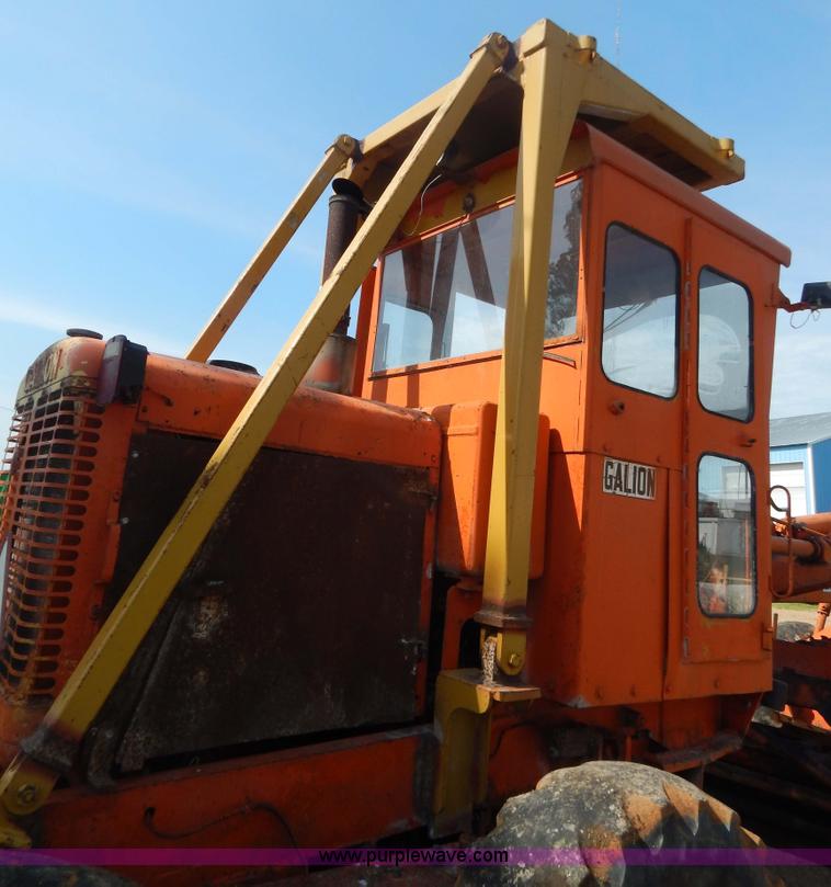 image for item G3231 Galion 104B motor grader