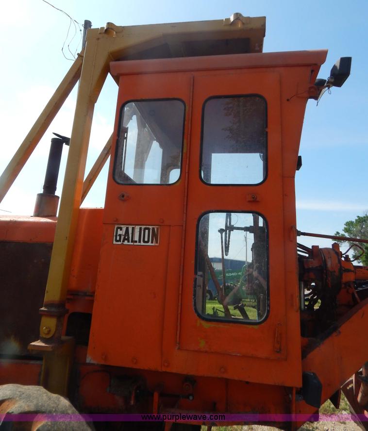 image for item G3231 Galion 104B motor grader