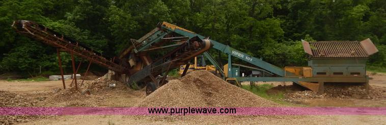 image for item G3232 1996 Viper 101 portable screen plant