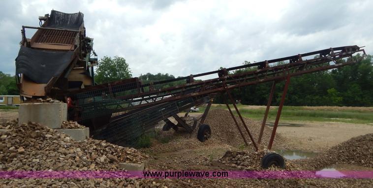 image for item G3232 1996 Viper 101 portable screen plant