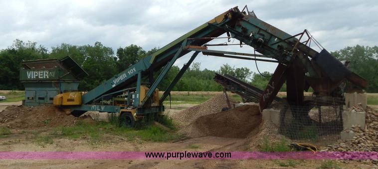 image for item G3232 1996 Viper 101 portable screen plant