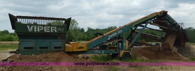 image for item G3232 1996 Viper 101 portable screen plant