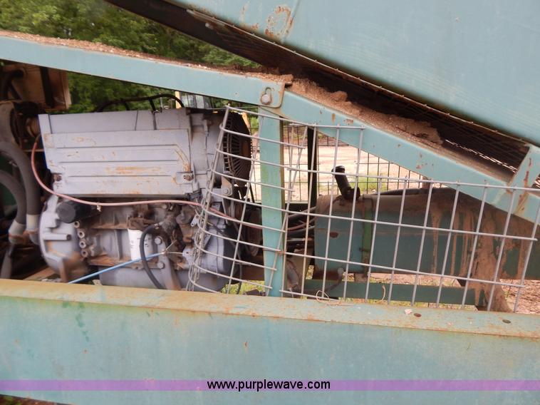 image for item G3232 1996 Viper 101 portable screen plant