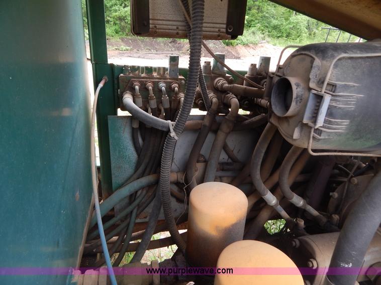 image for item G3232 1996 Viper 101 portable screen plant