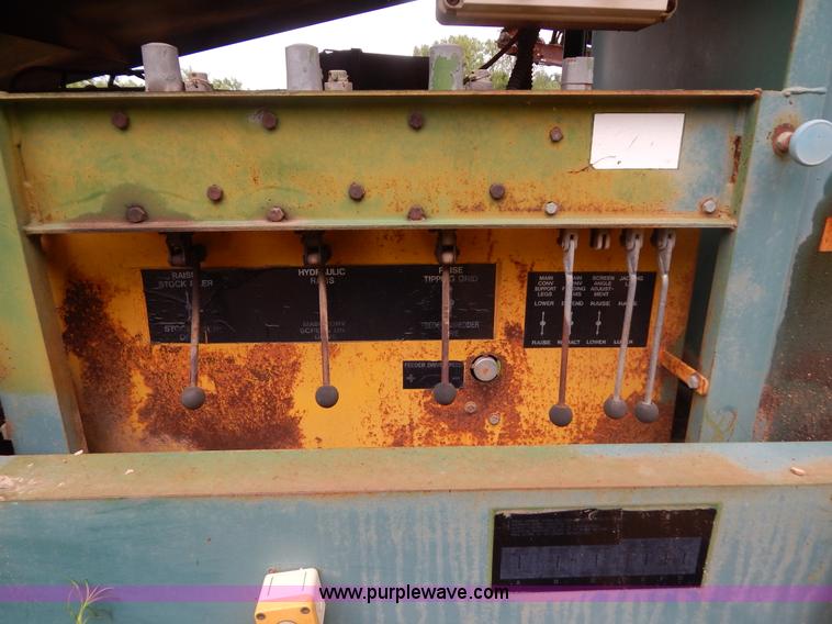 image for item G3232 1996 Viper 101 portable screen plant