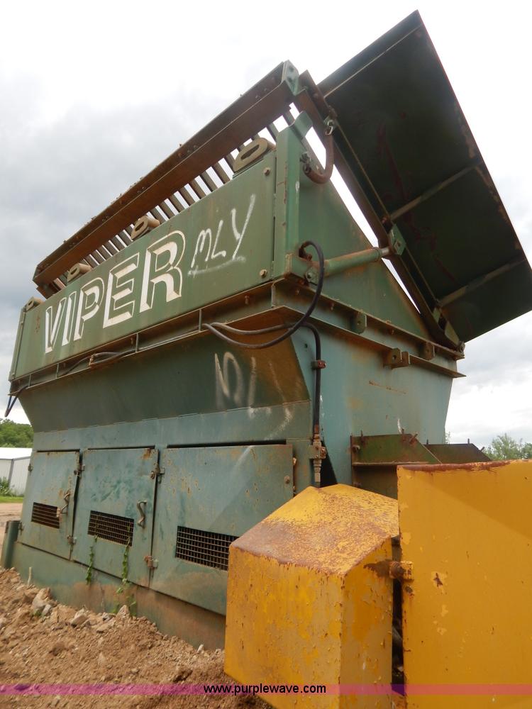 image for item G3232 1996 Viper 101 portable screen plant