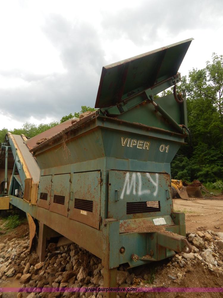 image for item G3232 1996 Viper 101 portable screen plant