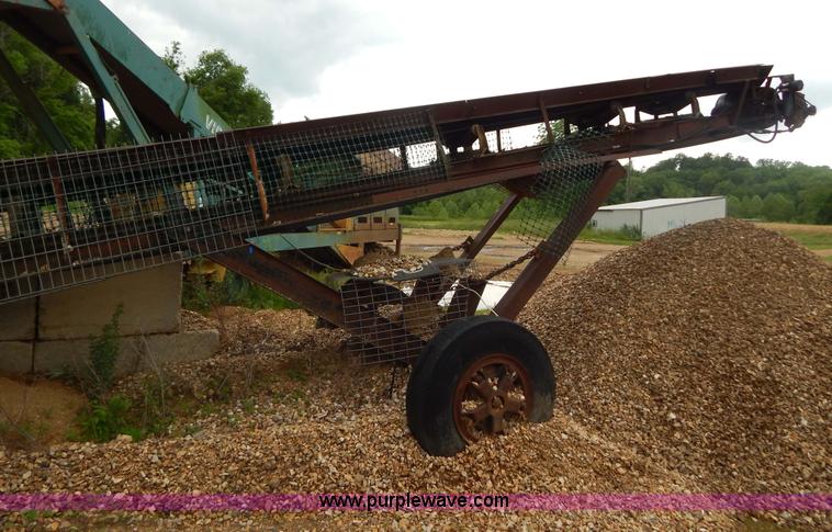 image for item G3232 1996 Viper 101 portable screen plant