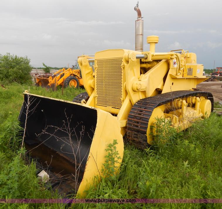 image for item G3236 1967 International 250B track loader