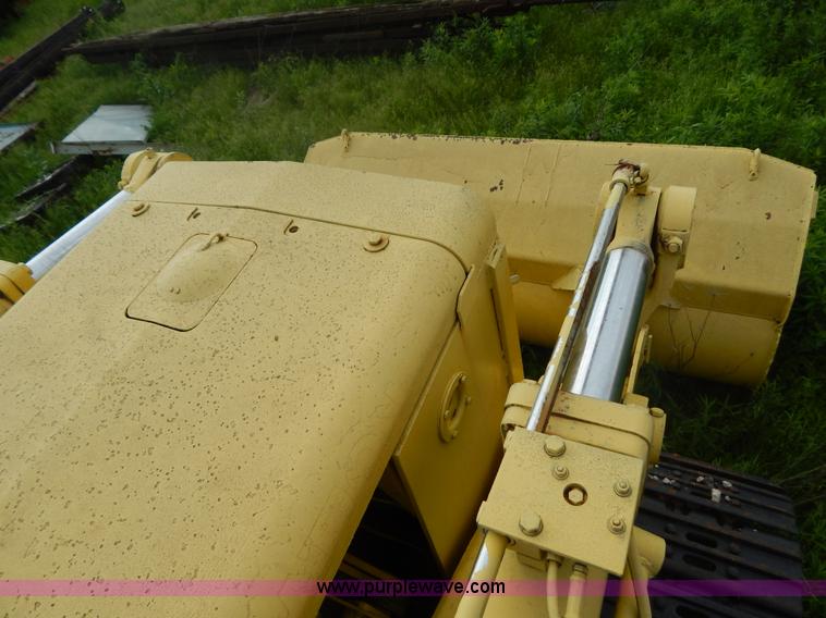 image for item G3236 1967 International 250B track loader